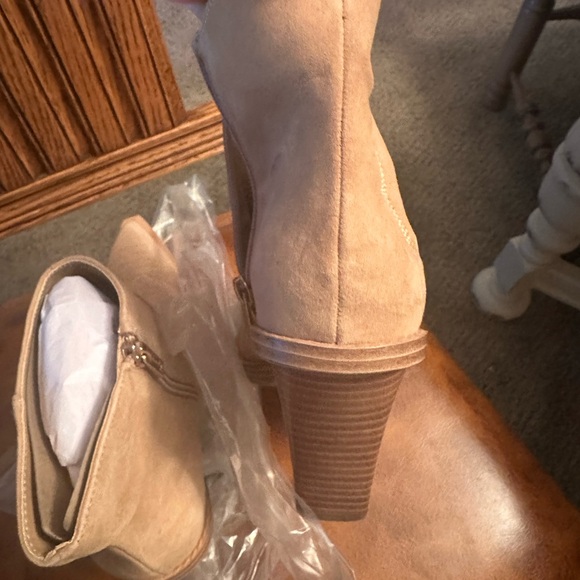 Jessica Simpson Beige Ankle Booties - Picture 4 of 7